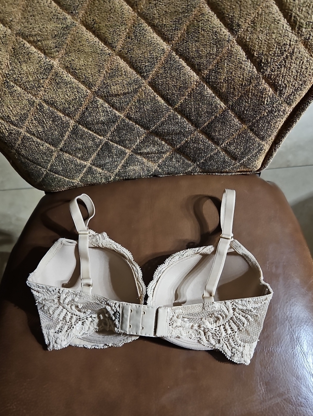 Natori Feathers Contour Plunge T-Shirt Underwire Tan Floral Lace Bra - Picture 2 of 3